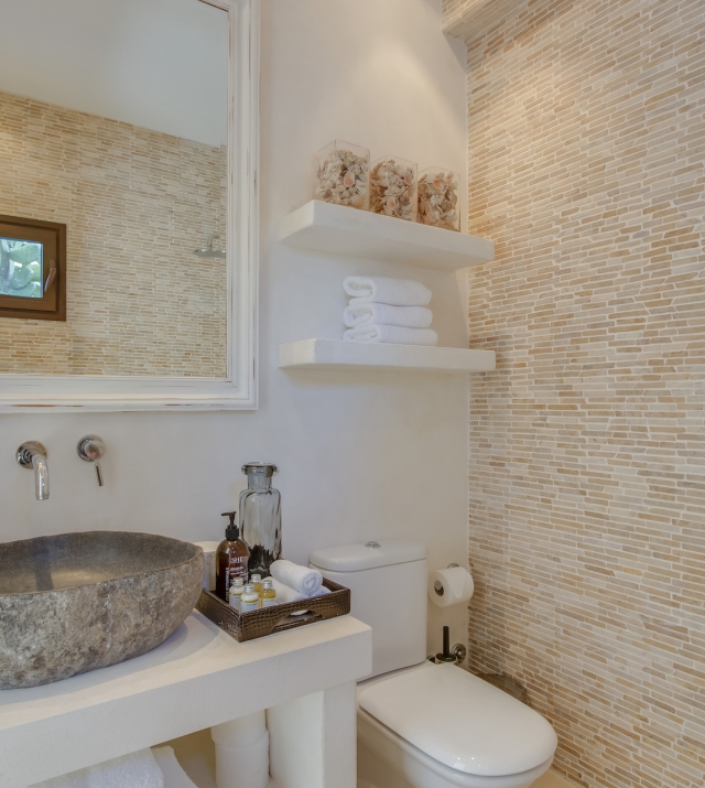 resa estates rental villa childfriendly north ibiza 2022 luxury can rio Woods bathroom 1 NEW.jpg